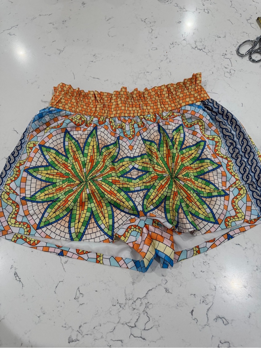 AKIRA Women's Mosaic Floral Elastic Waist Shorts - Orange/Green